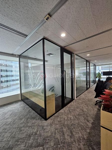 Office for Rent in  Singapore Land Tower - Image 5